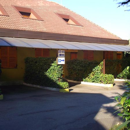 Hotel Motel Ovest Vittuone Dış mekan fotoğraf
