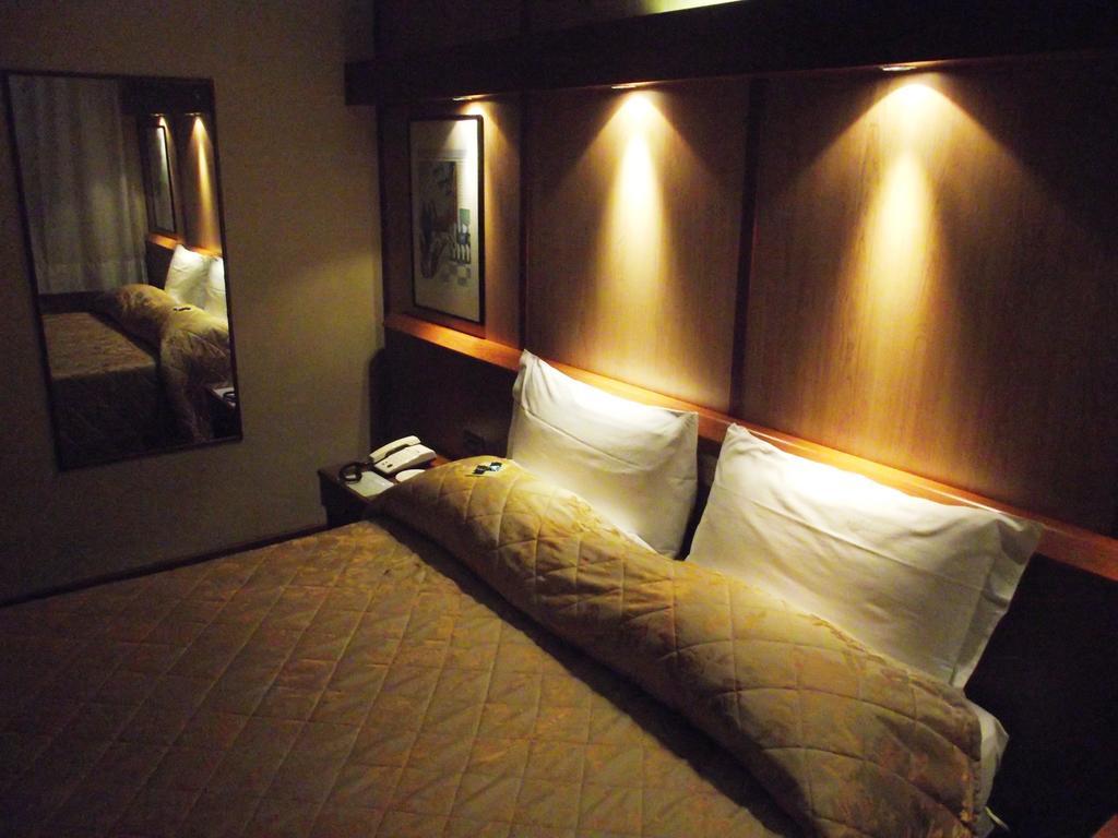 Hotel Motel Ovest Vittuone Oda fotoğraf