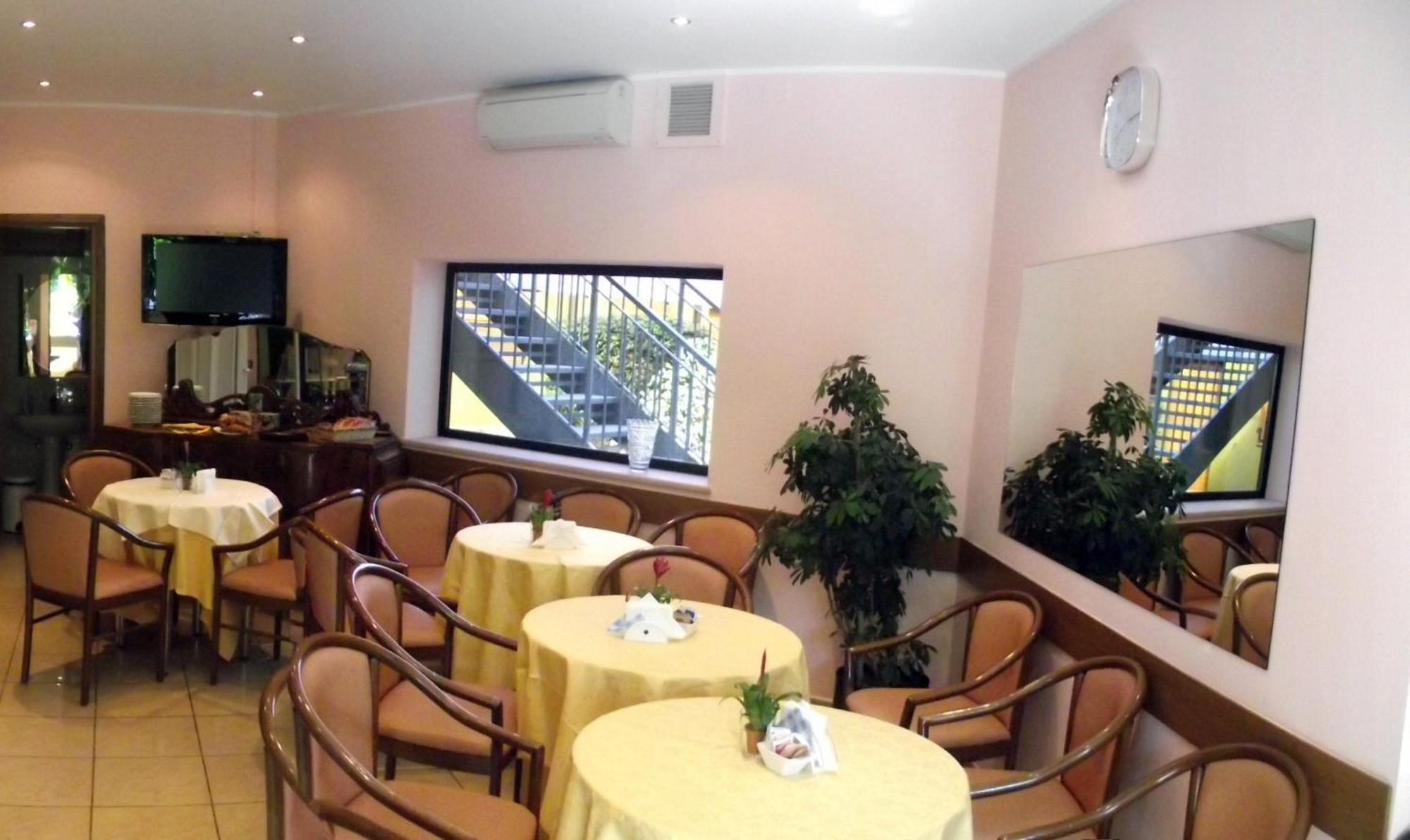 Hotel Motel Ovest Vittuone Dış mekan fotoğraf