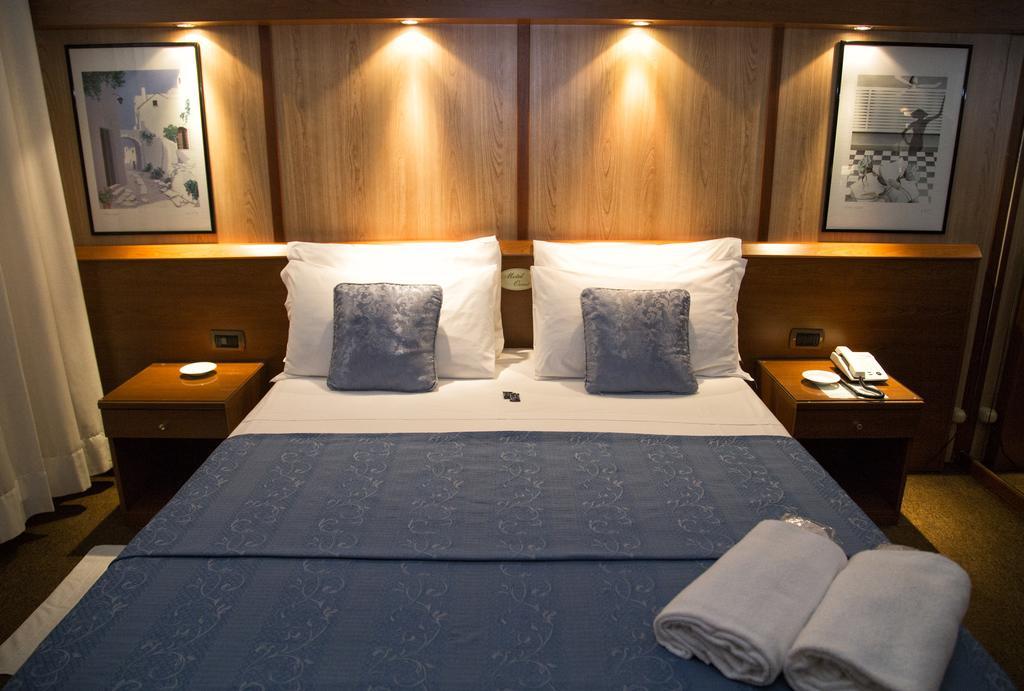Hotel Motel Ovest Vittuone Oda fotoğraf