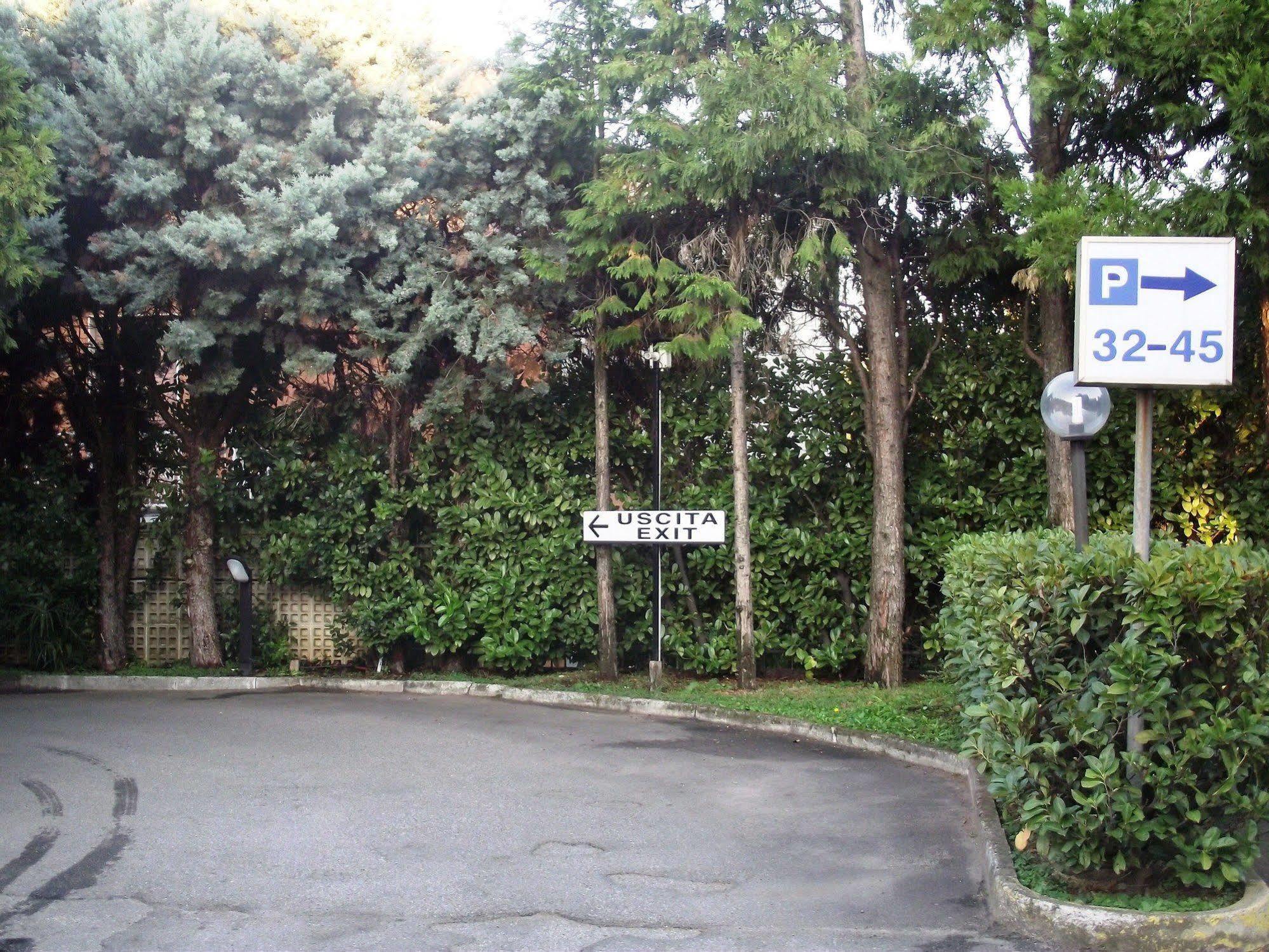 Hotel Motel Ovest Vittuone Dış mekan fotoğraf