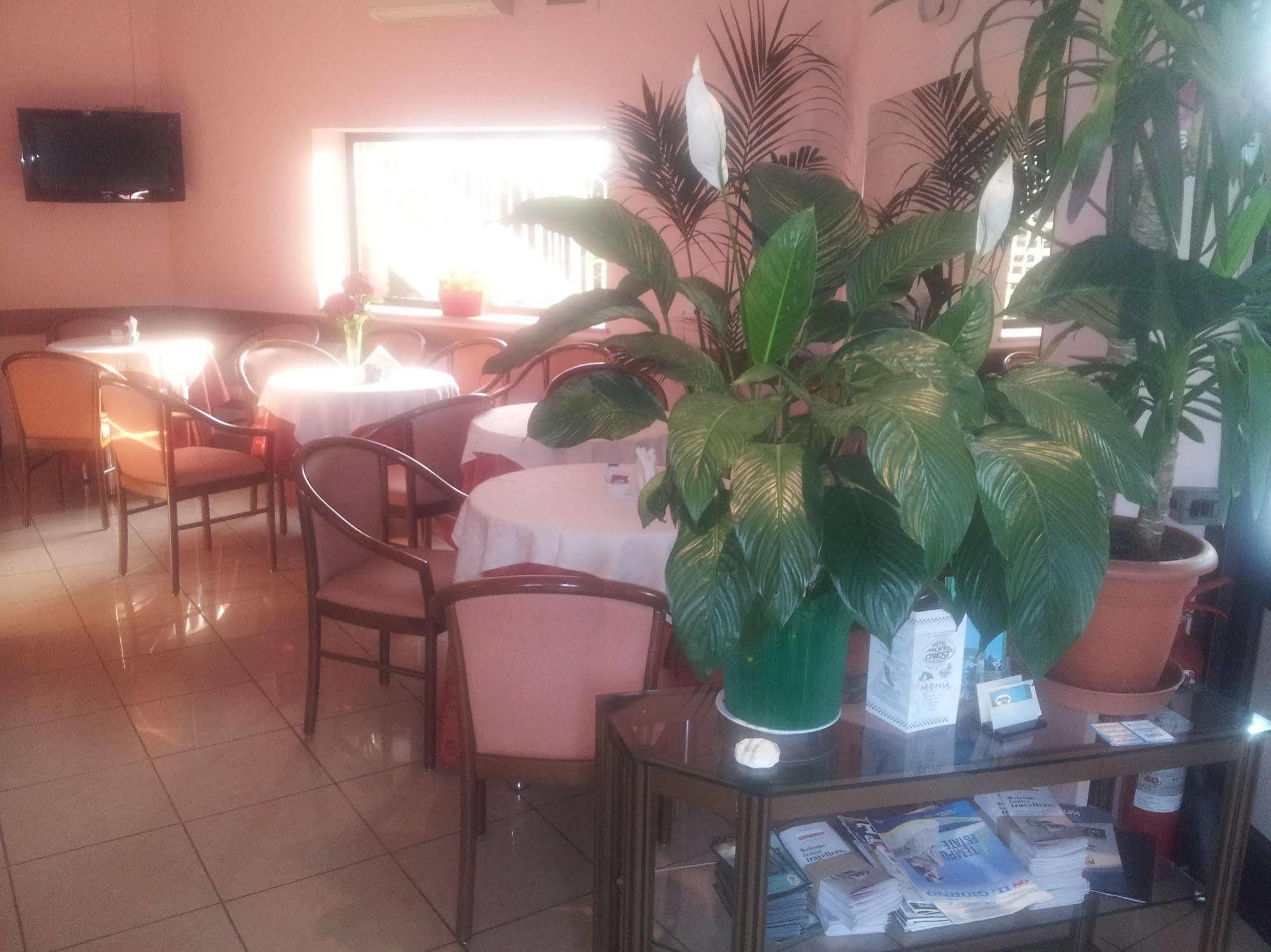 Hotel Motel Ovest Vittuone Dış mekan fotoğraf
