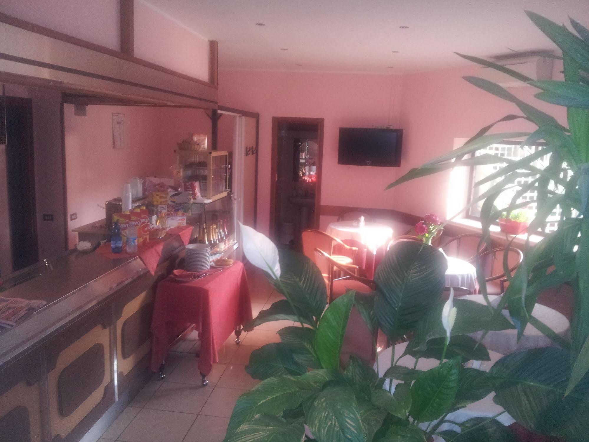 Hotel Motel Ovest Vittuone Dış mekan fotoğraf