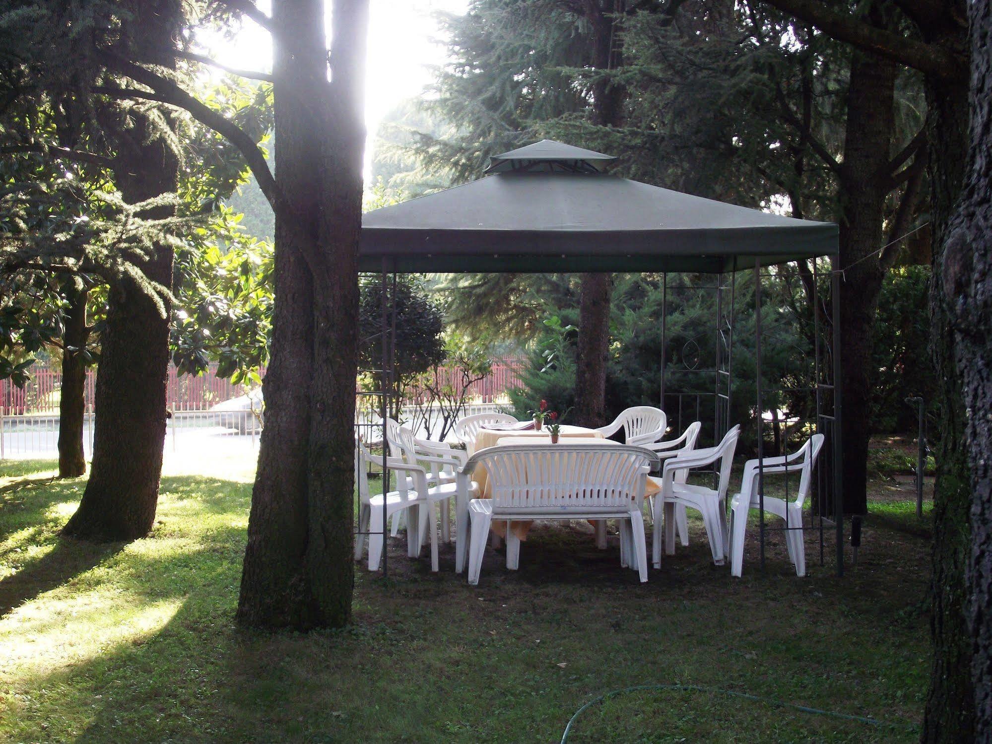 Hotel Motel Ovest Vittuone Dış mekan fotoğraf